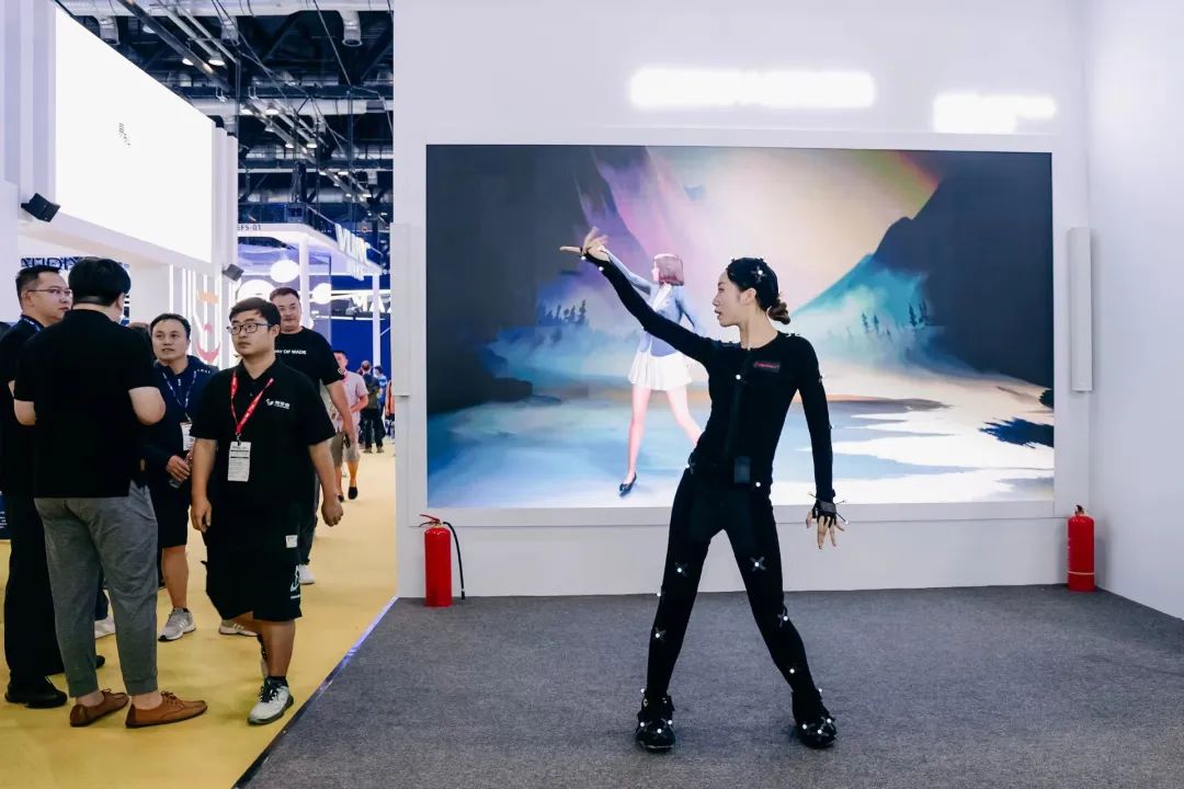 “AI+智能显示”引领未来 米兰新品InfoComm展大放异彩